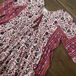 AMERICAN EAGLE Long Sleeve patterned dress. Size S.